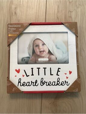 Little Heart Breaker Sentiment Frame - White with Red Hearts